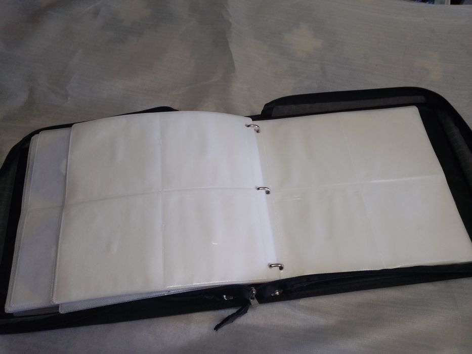 Pasta de DVD/CD em pele