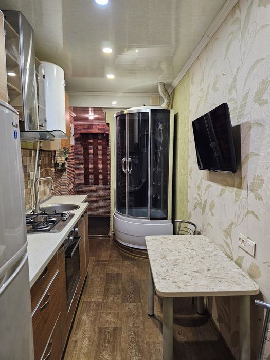 Продам 2-к.кв, с ремонтом, мебелью и техникой, старый  Центр , Рыбасов