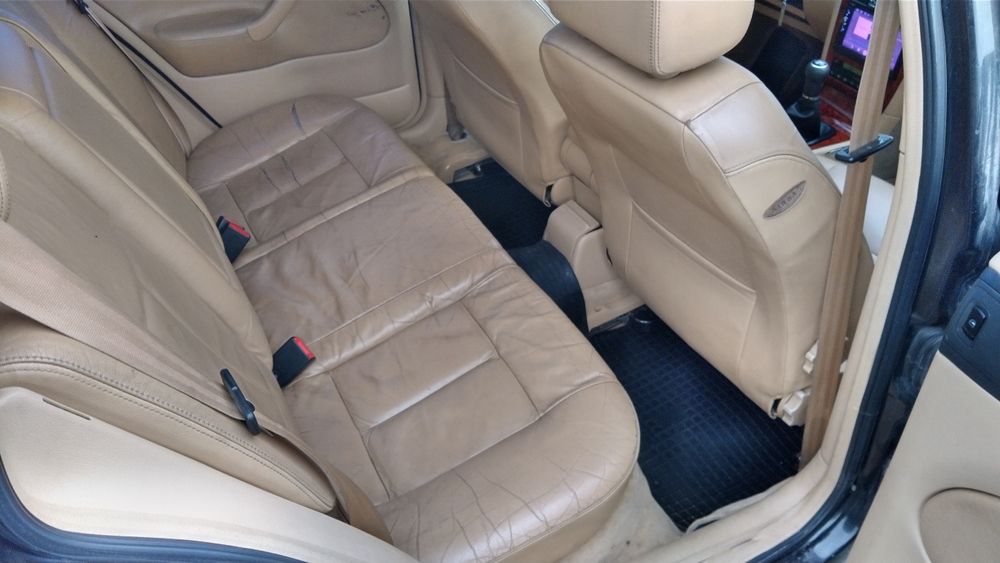 Skoda Oktavia Tour 1.8 турбо 20v бензин