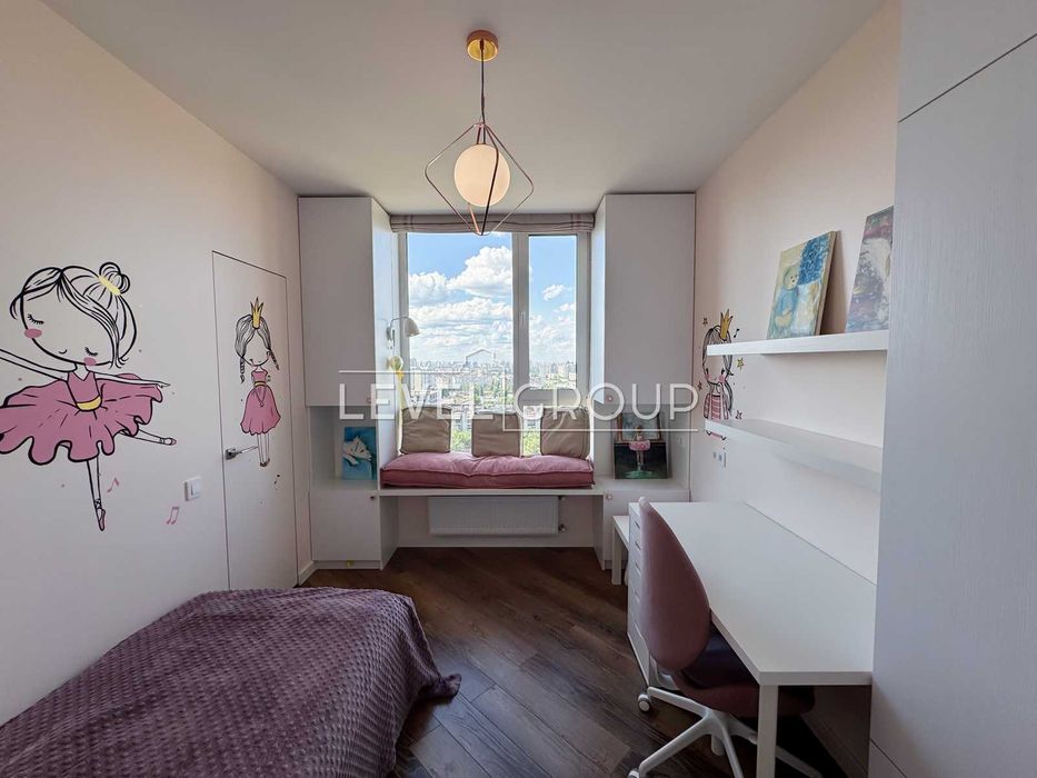 Продаж 3к квартири з авторським ремонтом у ЖК Метрополія Дарниця