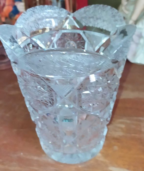 Красивая ваза.Вазы для цветов. Хрусталь.