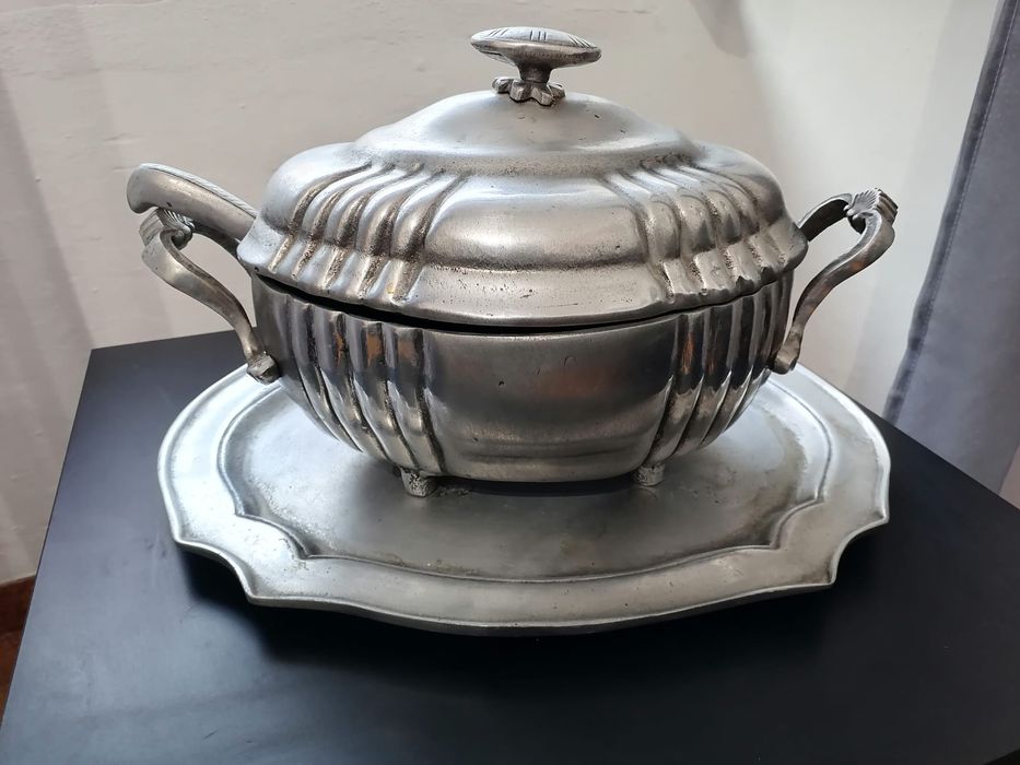 Terrina em estanho64751417938562120