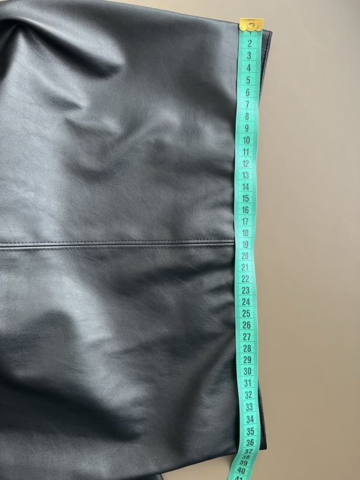 Спідниця чорна Max Mara екошкіра розмір М