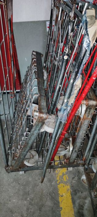 Roll Container (Carros de Transporte)