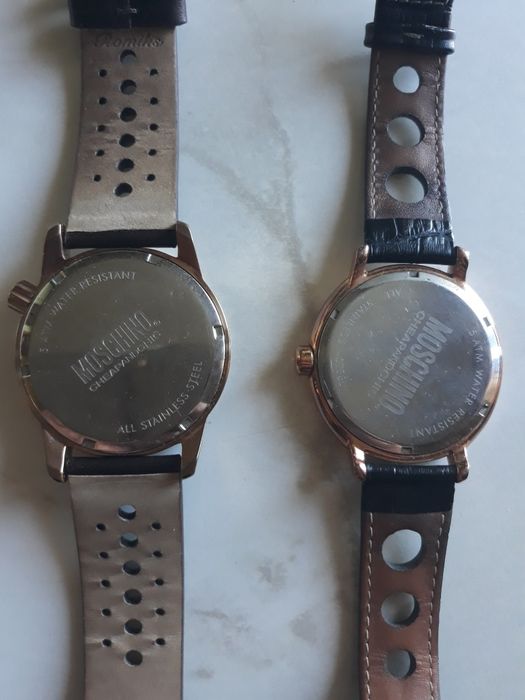 Продам часы MOSCHINO.