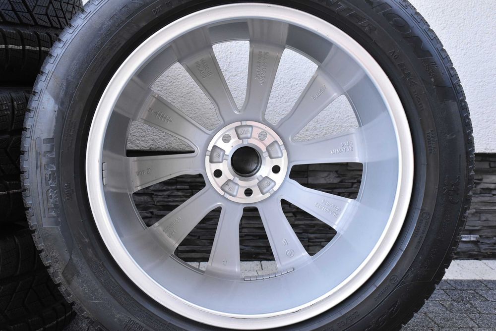 Nowe koła zimowe OEM Audi Q4 Sportback e-tron VW ID.4 ID.5 ID.6 SKODA ELROQ ENYAQ PEAQ CUPRA Tavascan 19" Pirelli