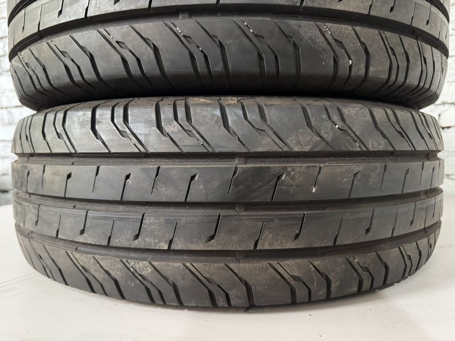 Майже нові літні шини CONTINENTAL 215/60 R17C