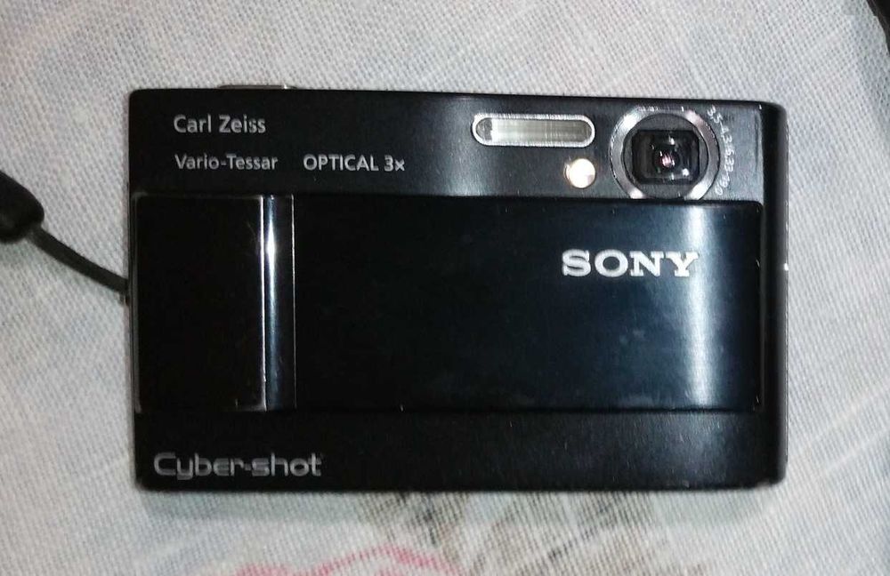 Komplet Sony Cybershot DSC-T1, ładowarka kable, karta MS Pro Duo 512MB