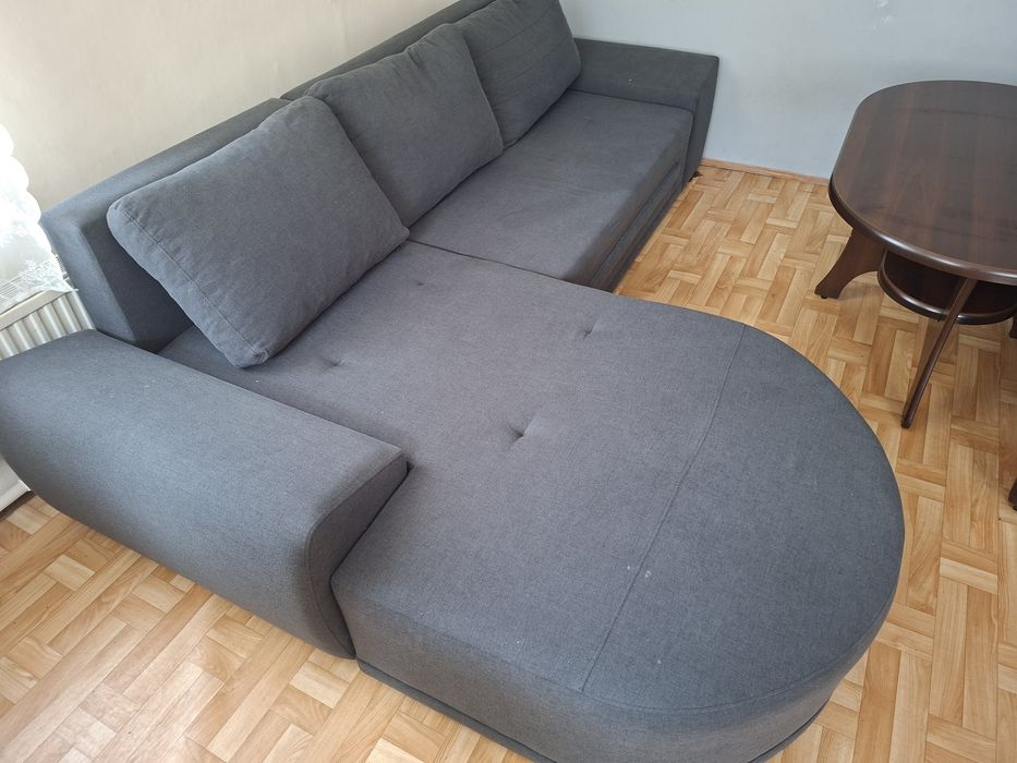 Narożnik z możliwością spania