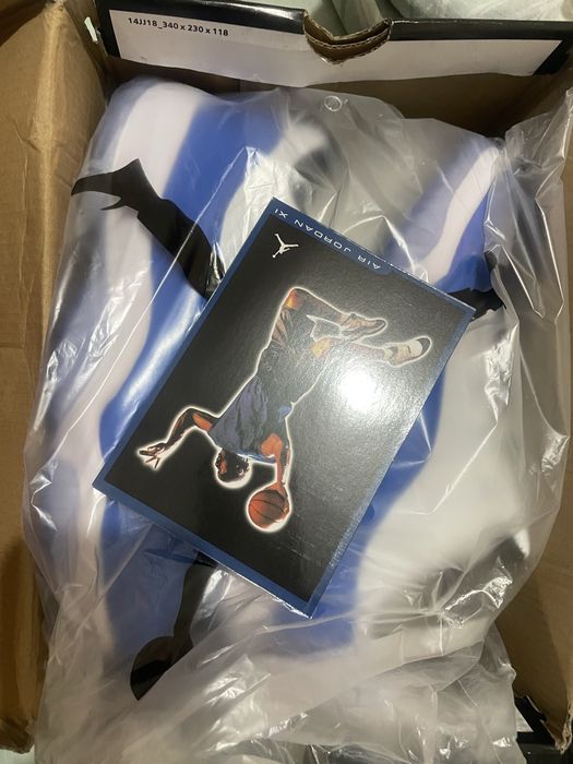 Jordan 11 Azul e Branco