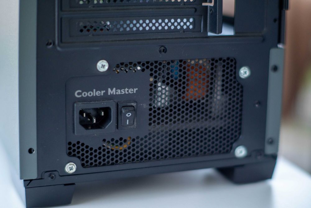 Komputer stacjonarny / Ryzen 5 3600X / GTX 1080Ti / 16GB 3600MHz /M.2