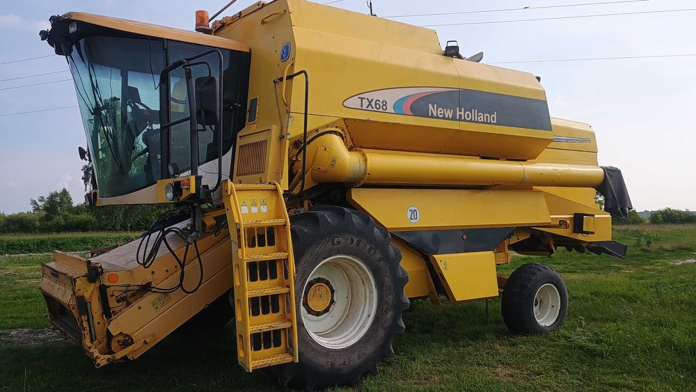 комбайн NEW HOLLAND TX68