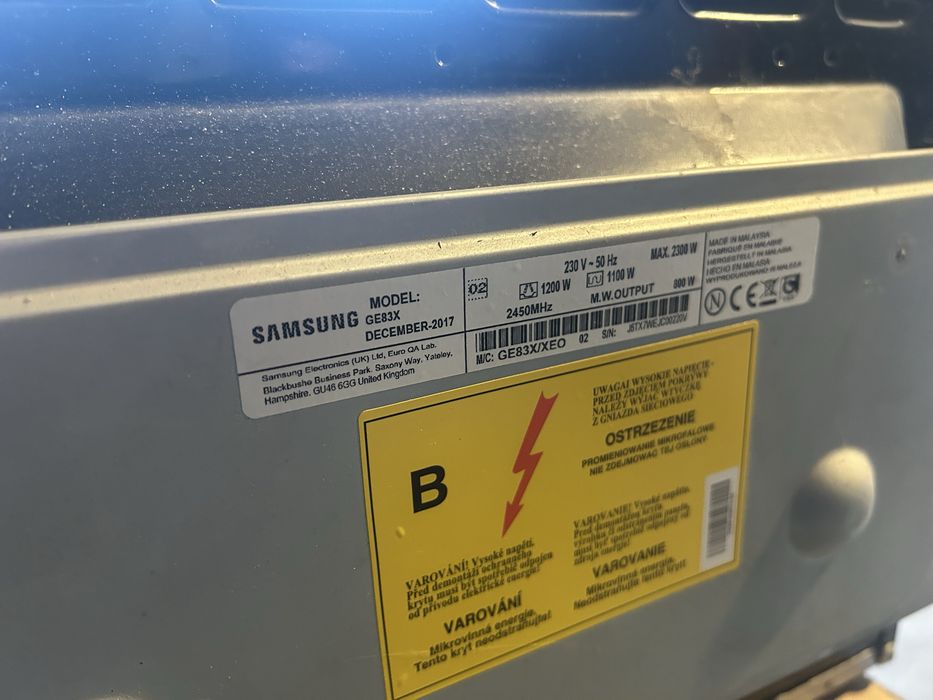 Kuchenka mikrofalowa samsung ge83x