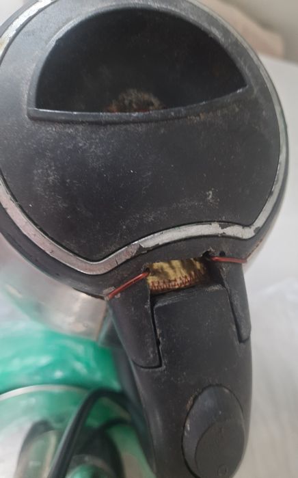 Электрочайники (два шт.) б/у рабочие на запчасти