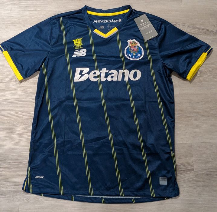 Camisola R. Mora 86
