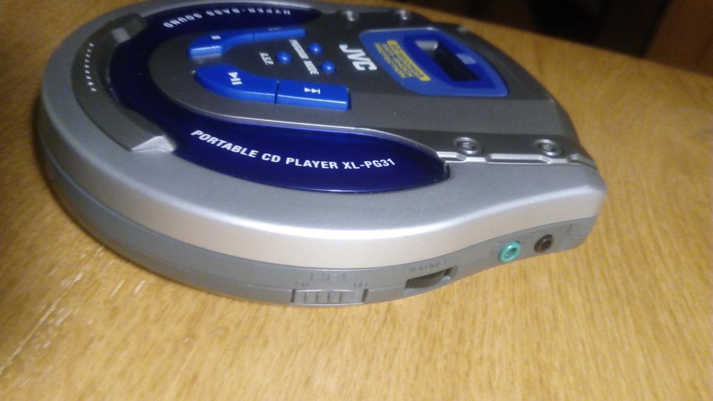 продам  cd плеер  JVC и samsung