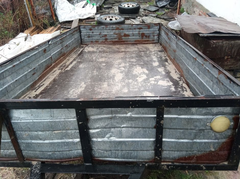 Прицеп2500*1400 рама швелер 100*50 вісь квадрат 80*80 ступиця Волга