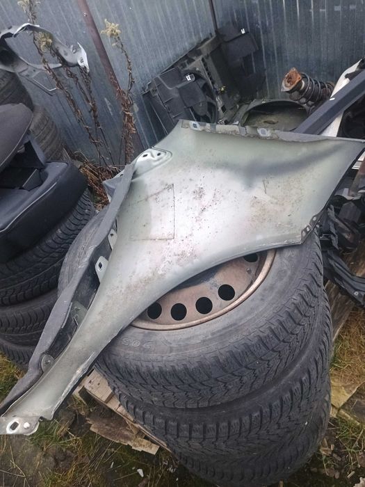 Błotnik Przód Przedni Lewy lub Prawy Mercedes W169 A-klasa Czarny 160