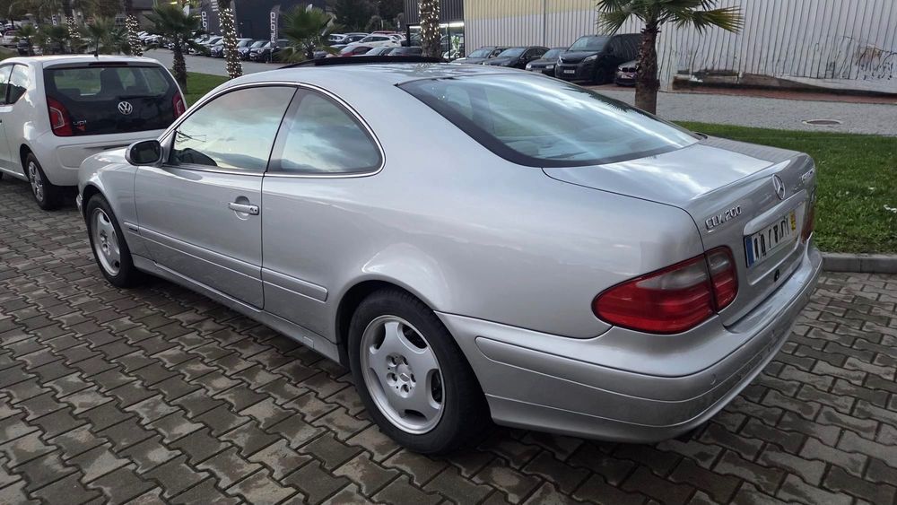 Mercedes-Benz CLK 200