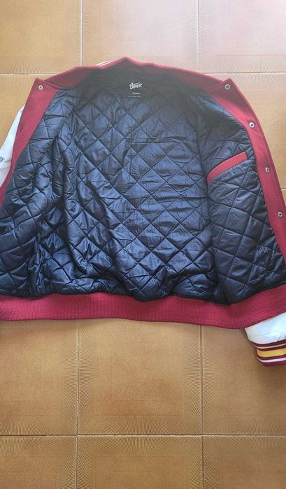 Casaco da Pull&Bear - Tamanho M (Varsity Jacket Vermelho e Branco)