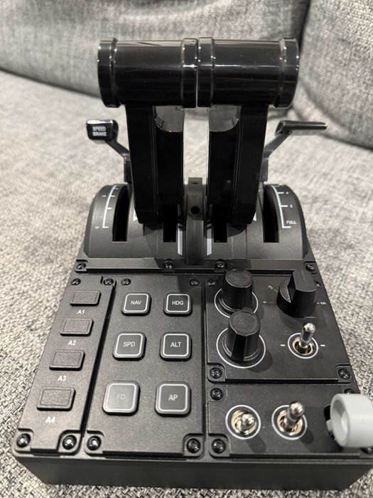 Przepustnica Moza MTQ Throttle Quadrant + Moza TQA Airbus Handle Kit