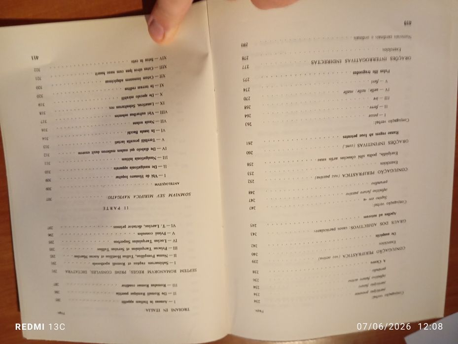 2 livros Iniciação ao Latim