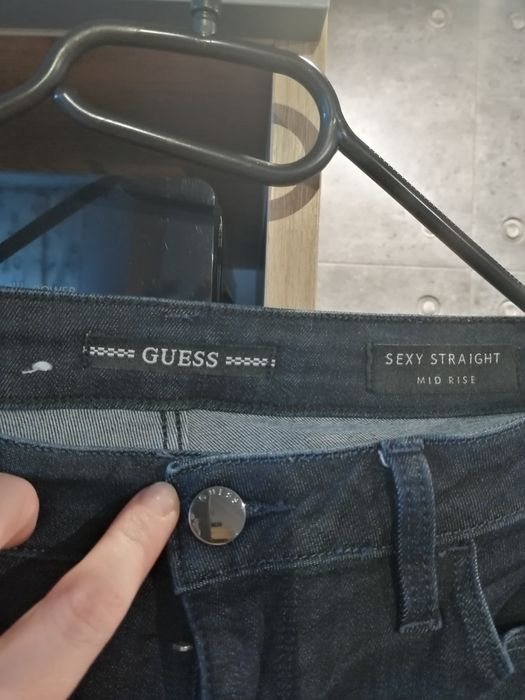 Jeansy damskie Guess 27