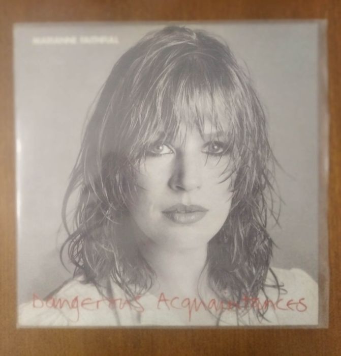 Marianne Faithfull disco de vinil "Dangerous Acquaintances"