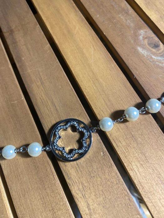 Жемчужные бусы выполненные из искусственного жемчуга высокого качества