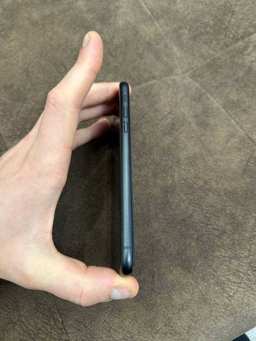 Apple iPhone XR 64Gb Black