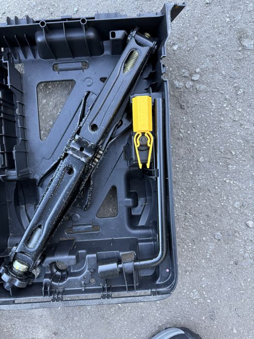 Домкрат Toyota Proace Peugeot Expert Citroen Jumpy Органайзер є 2шт