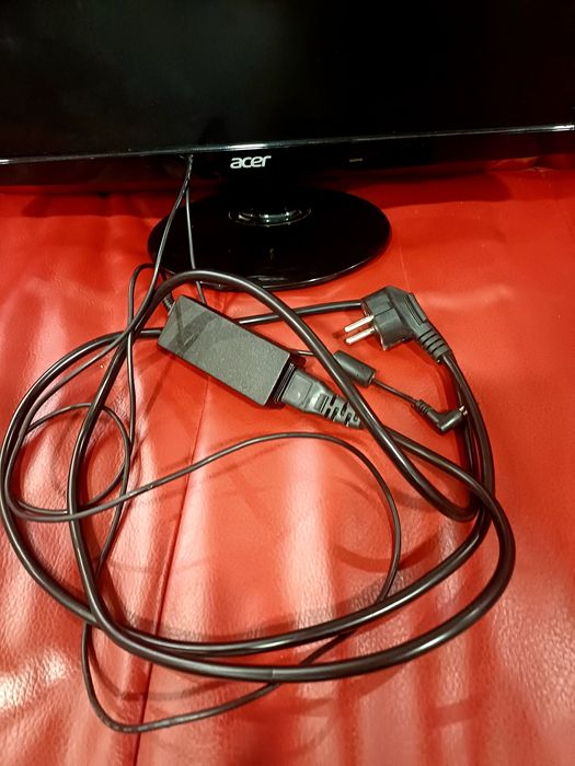 Монитор Acer в новом состоянии