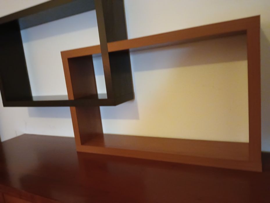 Prateleira/estante Madeira Maciça, como nova! DESIGN excelente*