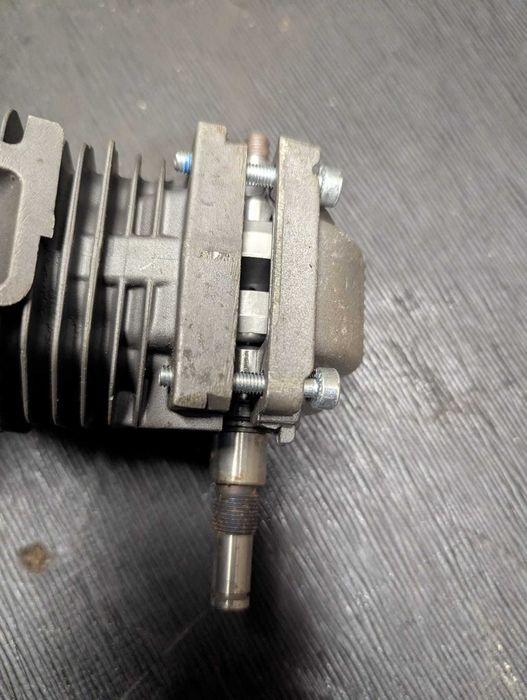 Motor parcial Stihl 025 – bloco usado + bloco/biela/pistão/carter novo