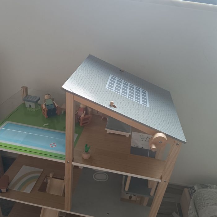 Casa de Bonecas XL em Madeira Aldi – Completa com Móveis e Figuras