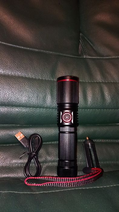 Mocna Latarka LED Taktyczna USB  Metalowa