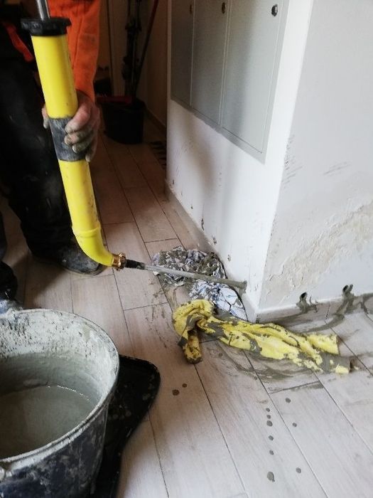 Podnoszenie posadzek stabilizacja gruntu szycie ścian iniekcja Rzeszow okol