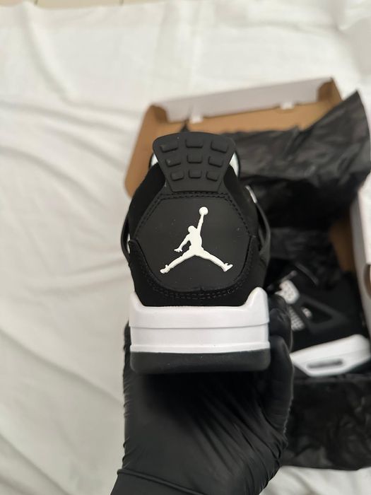 Sapatilhas Jordan 4 White Thunder 40/41/43