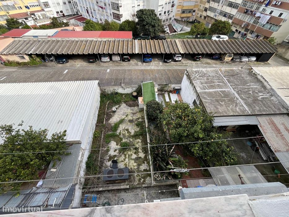 Apartamento t2 à venda na Rua General Humberto Delgado