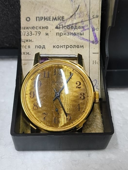 Наручний годинник победа. Наручные часы победа,новые, ссср