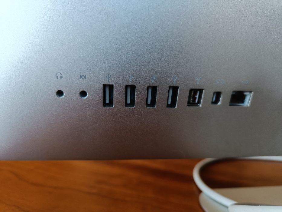 Apple iMac (21,5 polegadas)