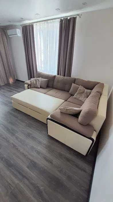 Сдам 2 комнатную квартиру посуточно!! Елизаветинская, метро Гагарина!