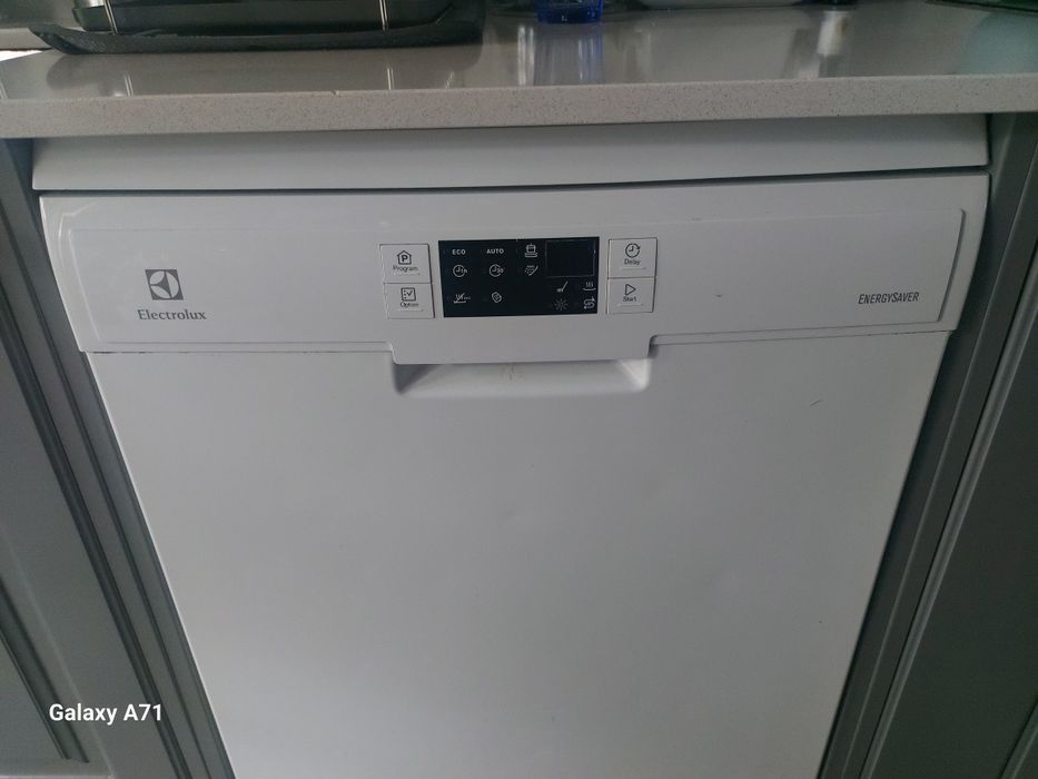 Maquina lavar loiça ELECTROLUX