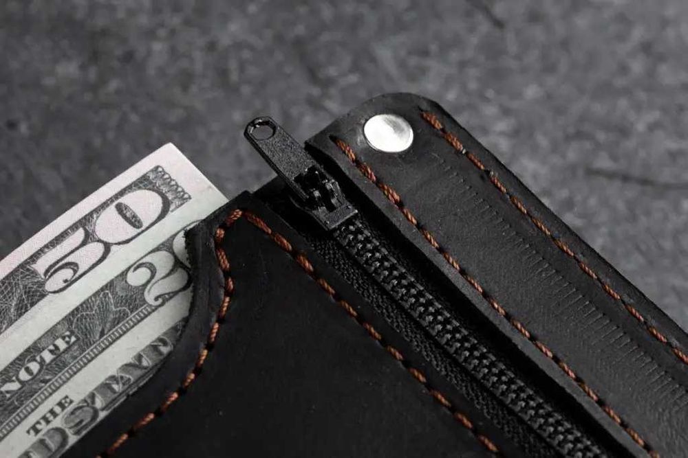 Чоловічий гаманець з натуральної шкіри з монетницею Hudson BLK чорний