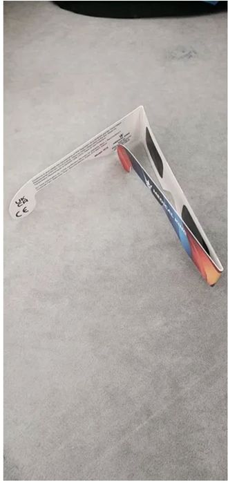 Óculos para o eclipse Medical King