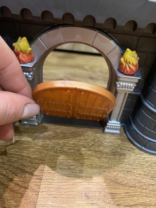 Замок, фортеця