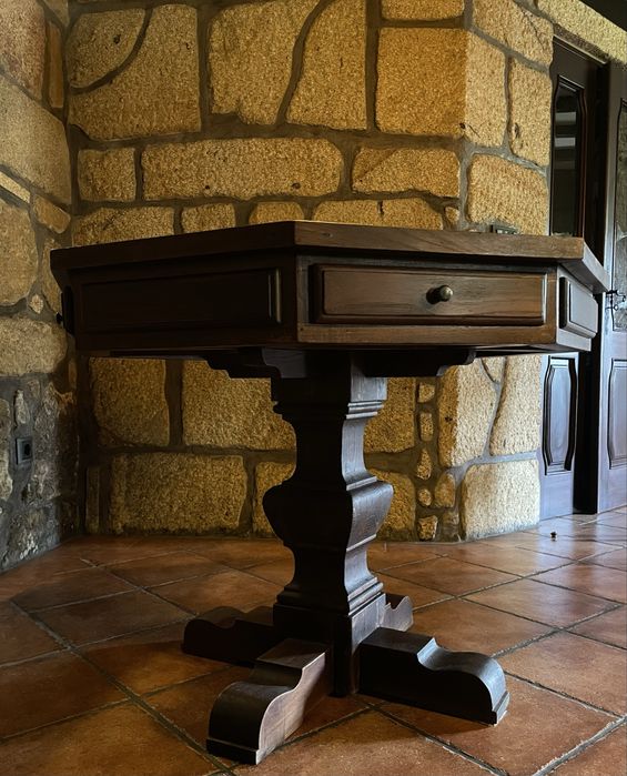 Mesa de jogo em Castanho Velho | Antiguidade IMPECAVEL