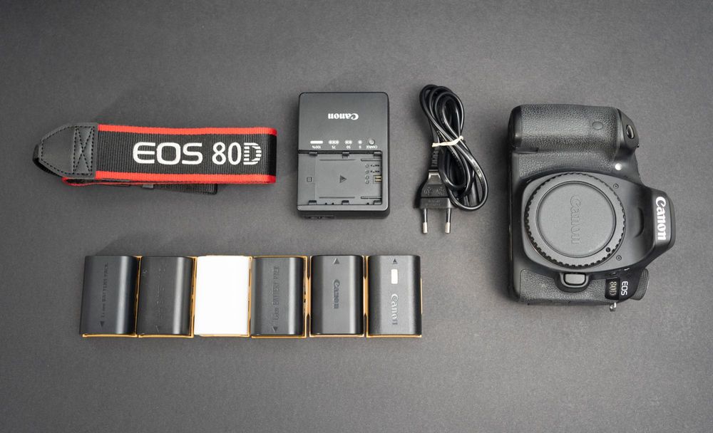 Canon 80d com 5 baterias - Potente e versátil