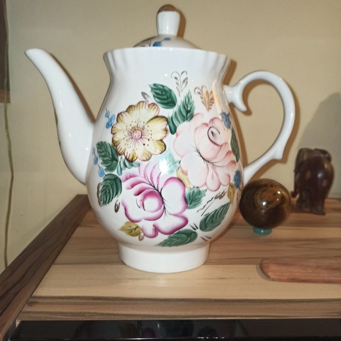 Заварник из фарфора