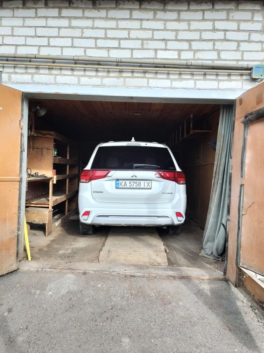 Продам Mitsubishi Outlander Hybrid